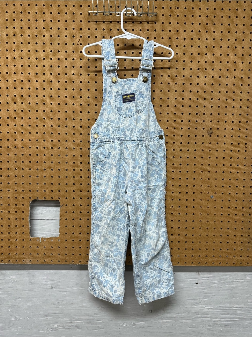 Vintage girls OshKosh B’Gosh floral overalls